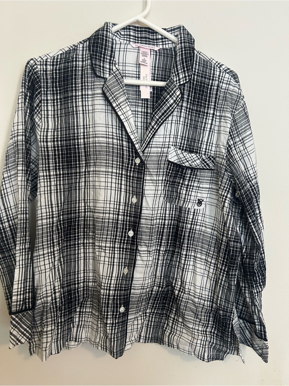 NWT Victorias Secret long-sleeve pajama top in a black and white plaid pattern.